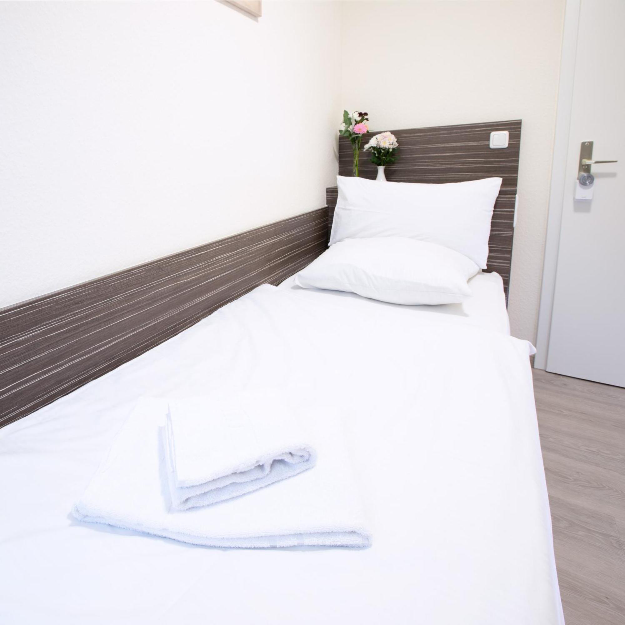Pension Altes Backhaus Herzogenaurach Ngoại thất bức ảnh